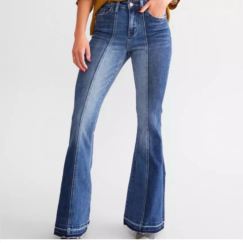 THE BUCKLE/Flying Monkey Jeans Flared Women Jeans Sz. 32